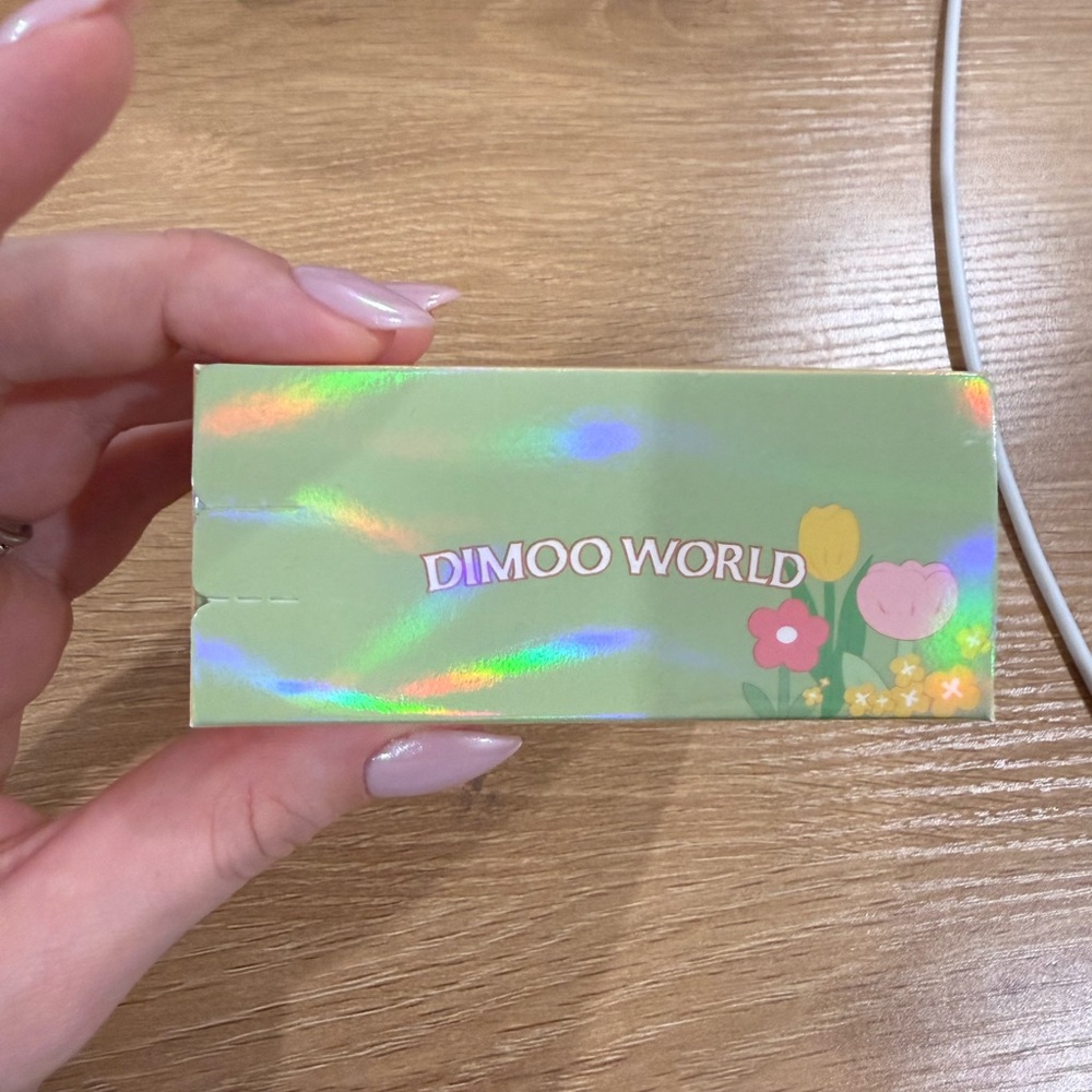Dimoo World Blind Box - Picture 2 of 2